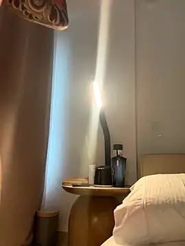 Snapshot of curchez_ chatting on 11-18-25, 07:07 curchez online show from 11-18-25, 07:07