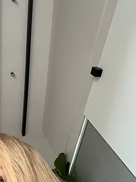 curchez  online show from 02-18-26, 08:16