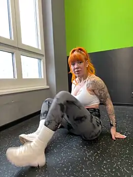 Snapshot of Pia_July_ chatting on 01-16-25, 11:15 Pia July online show from 01-16-25, 11:15