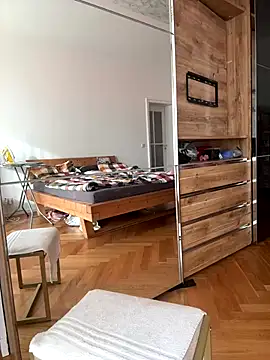 Snapshot of Pia_July_ chatting on 10-27-25, 01:04 Pia July online show from 10-27-25, 01:04