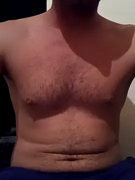 Snapshot of Rolandxxxr chatting on 12-15-24, 03:20 Rolandxxxr online show from 12-15-24, 03:20