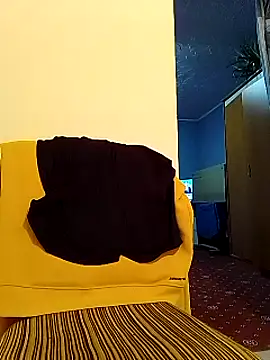 Snapshot of Rolandxxxr chatting on 02-24-25, 11:09 Rolandxxxr online show from 02-24-25, 11:09