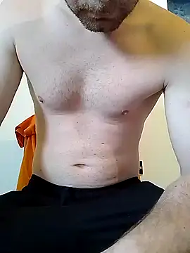 Snapshot of Rolandxxxr chatting on 03-17-25, 07:24 Rolandxxxr online show from 03-17-25, 07:24