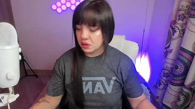 sophia grants online show from 10-23-25, 04:34