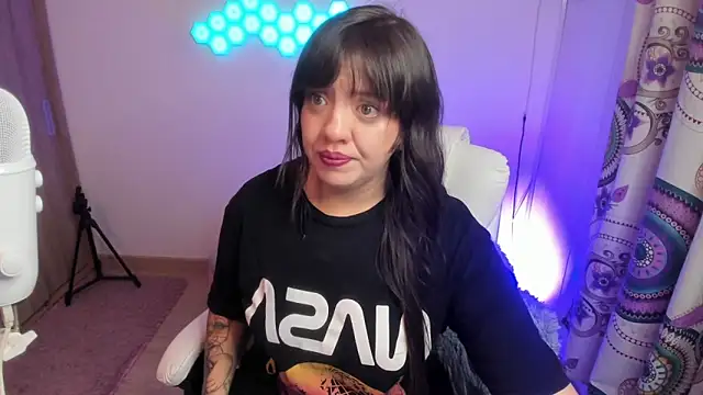 sophia grants online show from 10-29-25, 06:04