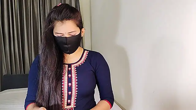 YourLovelyQueen online show from 01-18-25, 03:53