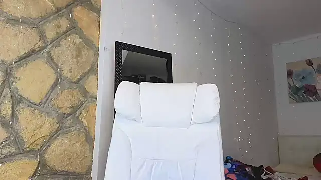 Ana D online show from 02-28-25, 01:37