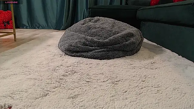 natasha-bigas online show from 11-22-25, 08:30