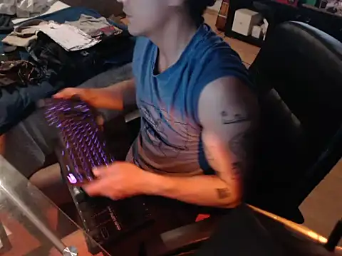 Snapshot of GruesoMexico chatting on 03-01-26, 05:42 GruesoMexico online show from 03-01-26, 05:42