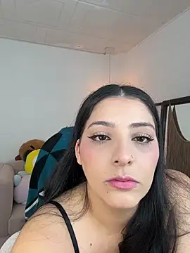 Snapshot of YummyAnna_ chatting on 11-07-25, 05:35 YummyAnna online show from 11-07-25, 05:35