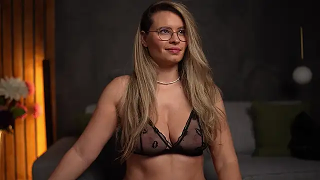 BrandyWhite online show from 02-11-26, 05:23