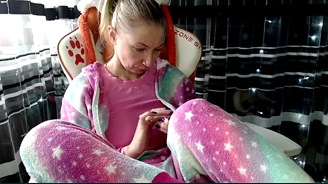 cold lollipop online show from 02-19-26, 07:26