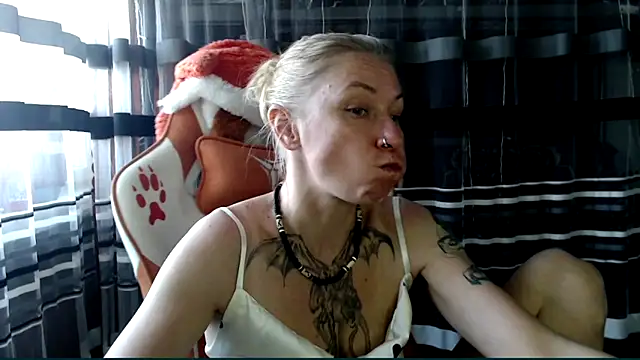 cold lollipop online show from 04-21-26, 06:20