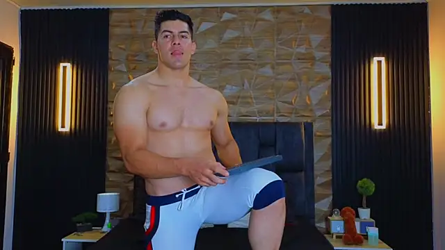 FelipeAndMarcello3 online show from 02-06-25, 07:51