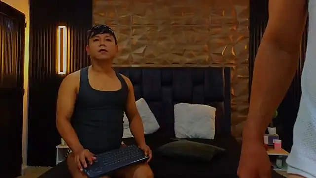 FelipeAndMarcello3 online show from 02-18-25, 02:16