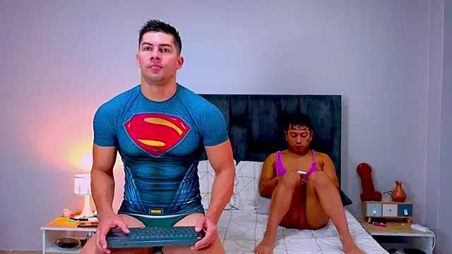 FelipeAndMarcello3 online show from 04-22-26, 02:07