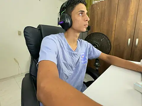 Max TheHorseDick online show from 02-01-25, 04:46