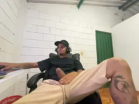 Max TheHorseDick online show from 11-08-25, 10:52