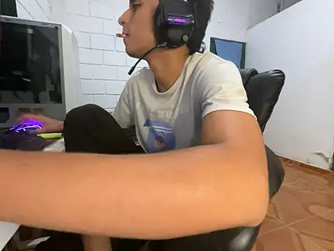 Max TheHorseDick online show from 04-23-26, 03:19