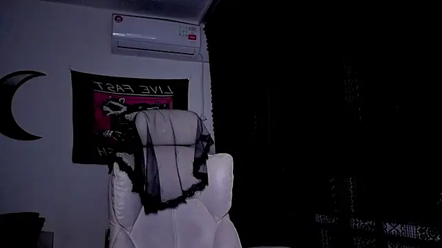 Ivon Diaz online show from 04-28-26, 11:10