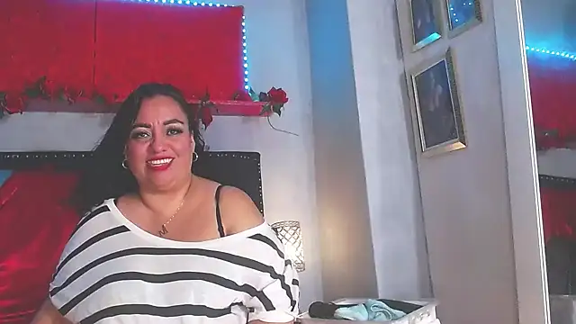 Snapshot of -helen chatting on 12-04-24, 02:31 -helen online show from 12-04-24, 02:31