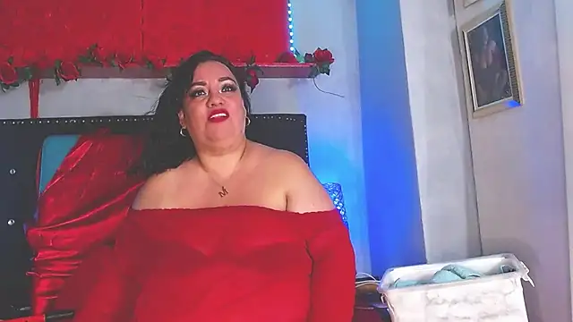 Snapshot of -helen chatting on 12-05-24, 10:12 -helen online show from 12-05-24, 10:12