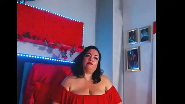 Snapshot of -helen chatting on 12-19-24, 05:29 -helen online show from 12-19-24, 05:29