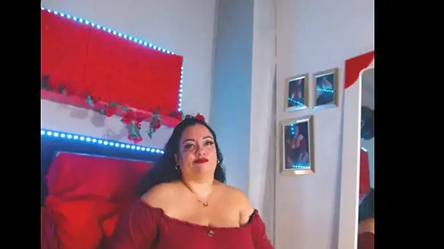 Snapshot of -helen chatting on 12-20-24, 02:41 -helen online show from 12-20-24, 02:41