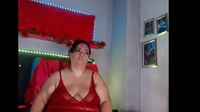 Snapshot of -helen chatting on 01-13-25, 05:44 -helen online show from 01-13-25, 05:44