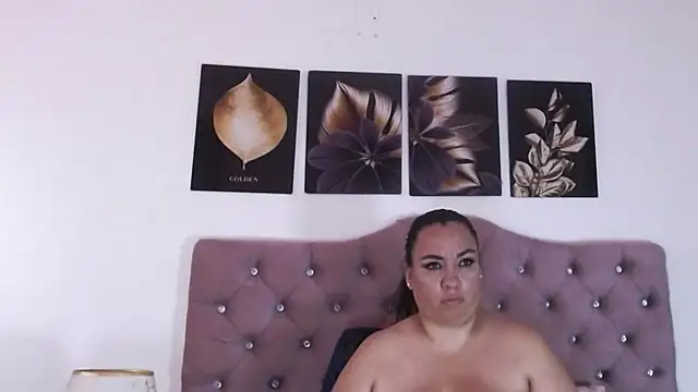 Snapshot of -helen chatting on 09-12-25, 05:46 -helen online show from 09-12-25, 05:46