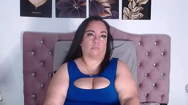 Snapshot of -helen chatting on 10-03-25, 09:39 -helen online show from 10-03-25, 09:39