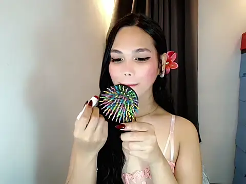 Webcumcutie online show from 04-21-26, 04:30