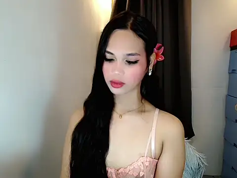 Webcumcutie online show from 04-25-26, 05:32