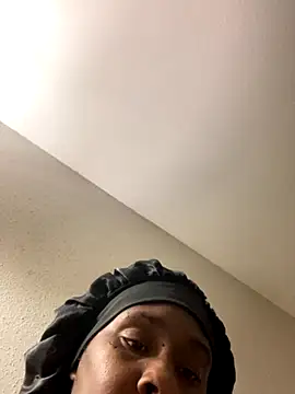 Snapshot of Foreignthababyy chatting on 09-10-25, 04:34 Foreignthababyy online show from 09-10-25, 04:34