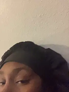 Snapshot of Foreignthababyy chatting on 09-17-25, 08:16 Foreignthababyy online show from 09-17-25, 08:16