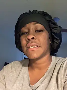 Snapshot of Foreignthababyy chatting on 09-26-25, 01:15 Foreignthababyy online show from 09-26-25, 01:15