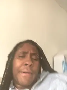 Snapshot of Foreignthababyy chatting on 12-01-25, 08:25 Foreignthababyy online show from 12-01-25, 08:25