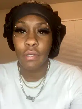 Snapshot of Foreignthababyy chatting on 01-07-26, 05:43 Foreignthababyy online show from 01-07-26, 05:43