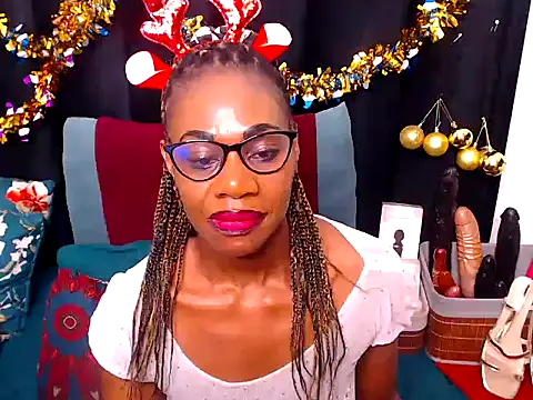 Snapshot of sexybootylicious chatting on 12-28-24, 06:17 sexybootylicious online show from 12-28-24, 06:17