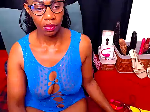 Snapshot of sexybootylicious chatting on 01-07-25, 05:53 sexybootylicious online show from 01-07-25, 05:53