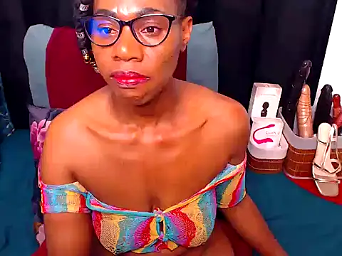 Snapshot of sexybootylicious chatting on 02-11-25, 02:46 sexybootylicious online show from 02-11-25, 02:46