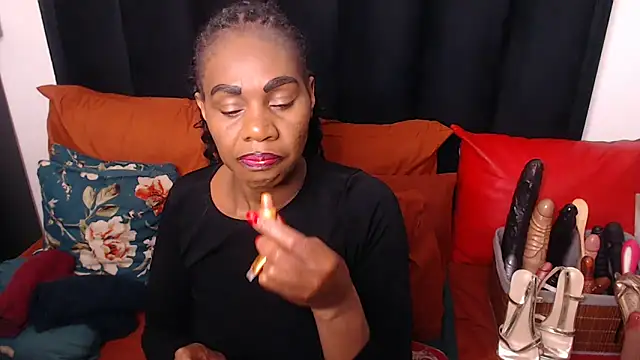 Snapshot of sexybootylicious chatting on 09-25-25, 08:29 sexybootylicious online show from 09-25-25, 08:29