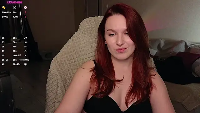 Snapshot of Val_lava chatting on 11-07-25, 08:09 Val lava online show from 11-07-25, 08:09