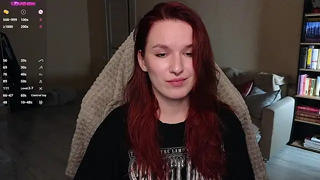 Snapshot of Val_lava chatting on 11-23-25, 08:08 Val lava online show from 11-23-25, 08:08