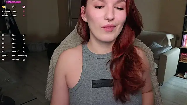 Snapshot of Val_lava chatting on 11-27-25, 08:00 Val lava online show from 11-27-25, 08:00