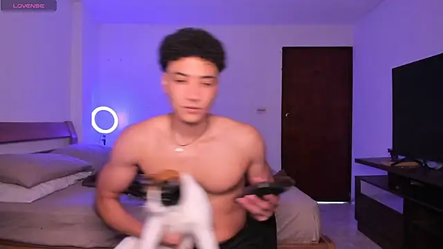 Snapshot of MitchellXD chatting on 12-06-24, 01:44 MitchellXD online show from 12-06-24, 01:44