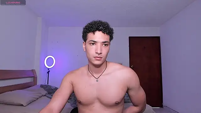 Snapshot of MitchellXD chatting on 12-28-24, 08:15 MitchellXD online show from 12-28-24, 08:15