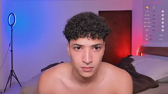 Snapshot of MitchellXD chatting on 01-25-25, 04:03 MitchellXD online show from 01-25-25, 04:03