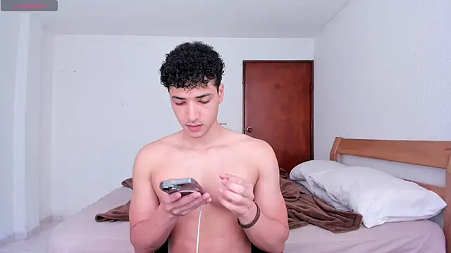 Snapshot of MitchellXD chatting on 02-02-25, 03:39 MitchellXD online show from 02-02-25, 03:39