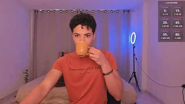 Snapshot of MitchellXD chatting on 02-15-25, 03:06 MitchellXD online show from 02-15-25, 03:06